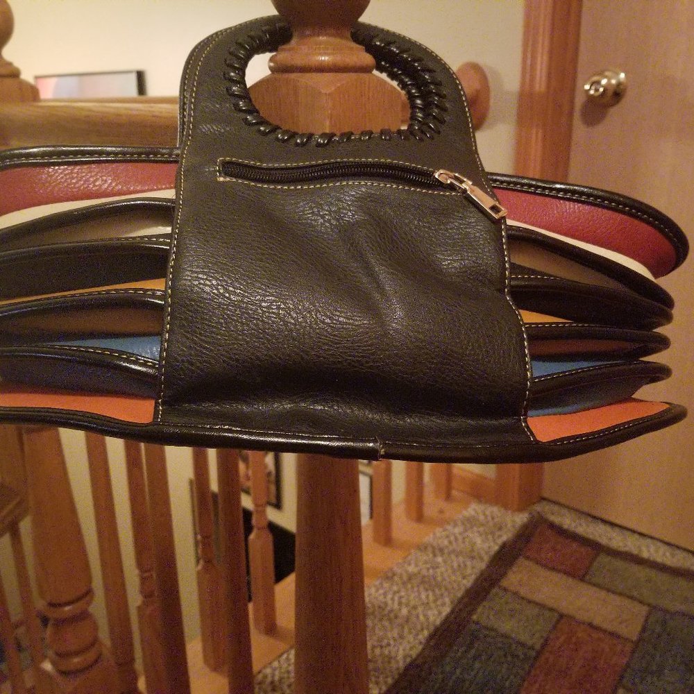 Women's multicolor purse (new without tags)